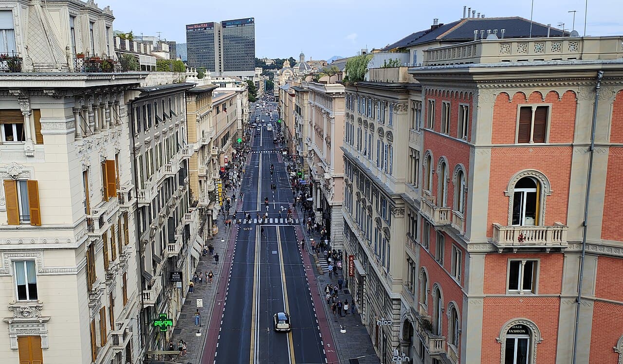 accoltellato Genova via XX Settembre