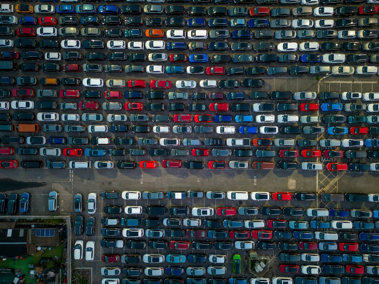 dazi Usa settore auto borsa europea