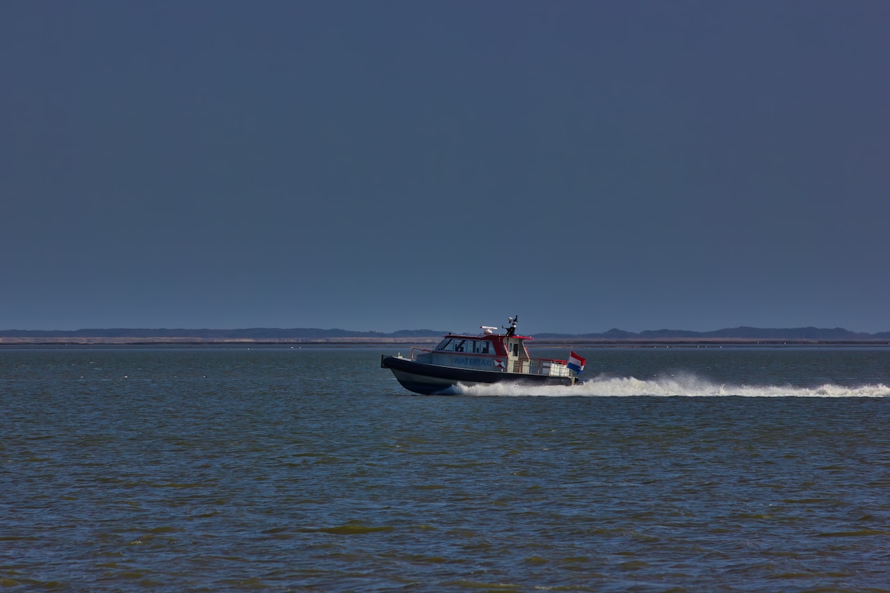 Taxi boat